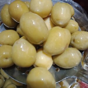 ربع زاتون اخضر تفاحه